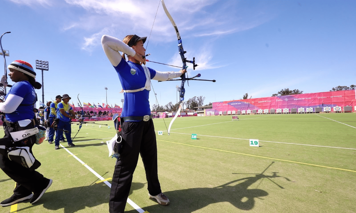 Ana Luiza Caetano foi o destaque brasileiro na final da equipe feminina do arco recurvo em Santa Fé