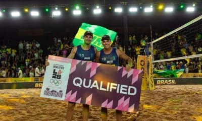 André e Renato com a conquista do Campeonato Sul-Americano de Vôlei de Praia João Pessoa 2026 (Foto: Cristiano Santos)