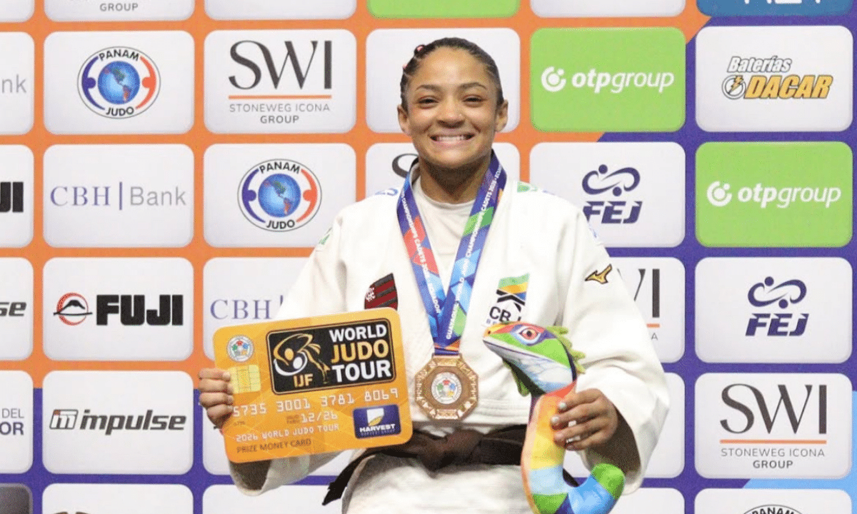 Conheça Clarisse Vallim, judoca carioca de 15 anos, bicampeã mundial cadete, líder do ranking e representante do Brasil em Dakar 2026.