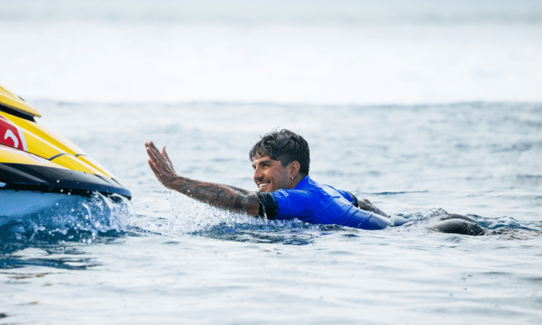 Gabriel Medina acumula notas acima de 9 ao longo do dia no Finals Day da Etapa de Fiji