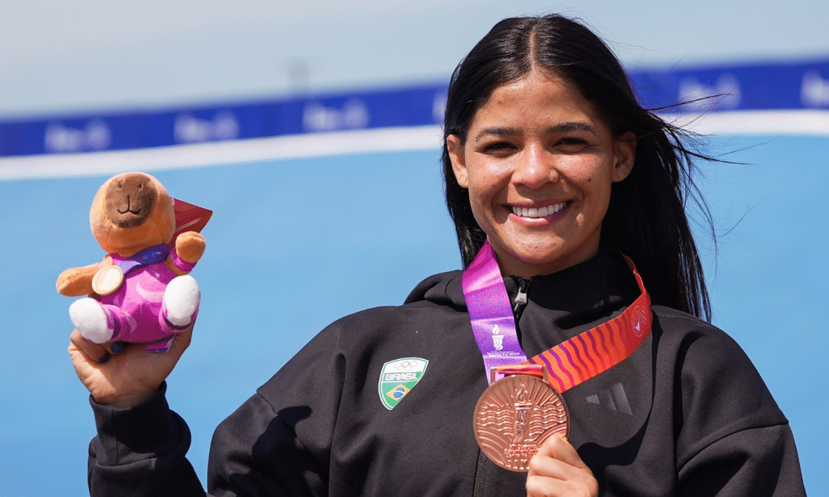 Paola Reis supera queda e conquista bronze no BMX racing dos Jogos em Santa Fé