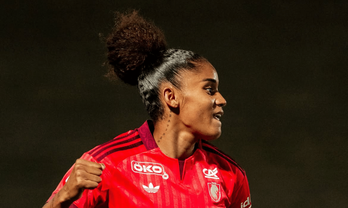 Tarciane marca primeiro gol do Lyon na temporada em goleada pelo Francês