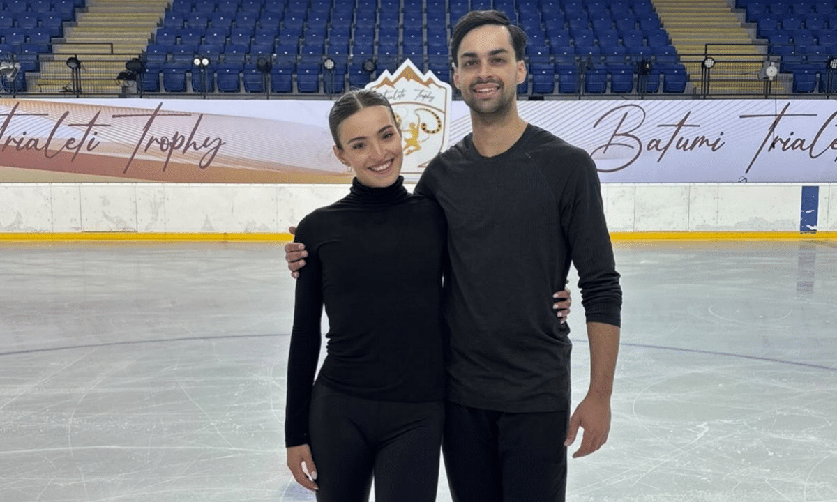 Natalia Pallu-Neves e Jayin Panesar em prova de dança no gelo na Geórgia